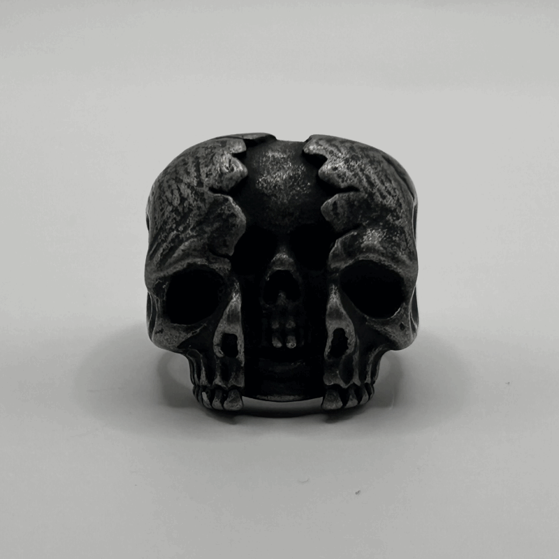 FRACTURED SKULL RING