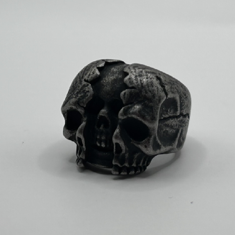 FRACTURED SKULL RING